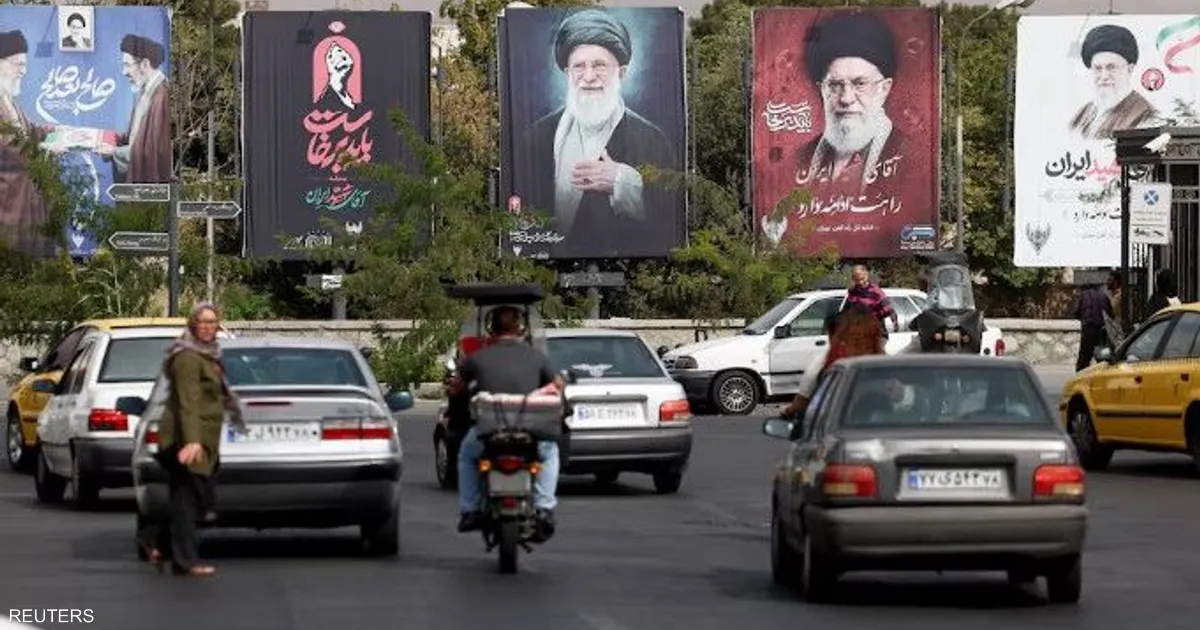 "تداعيات الحرب والعقوبات الأميركية على الاقتصاد الإيراني: أزمة مستمرة"