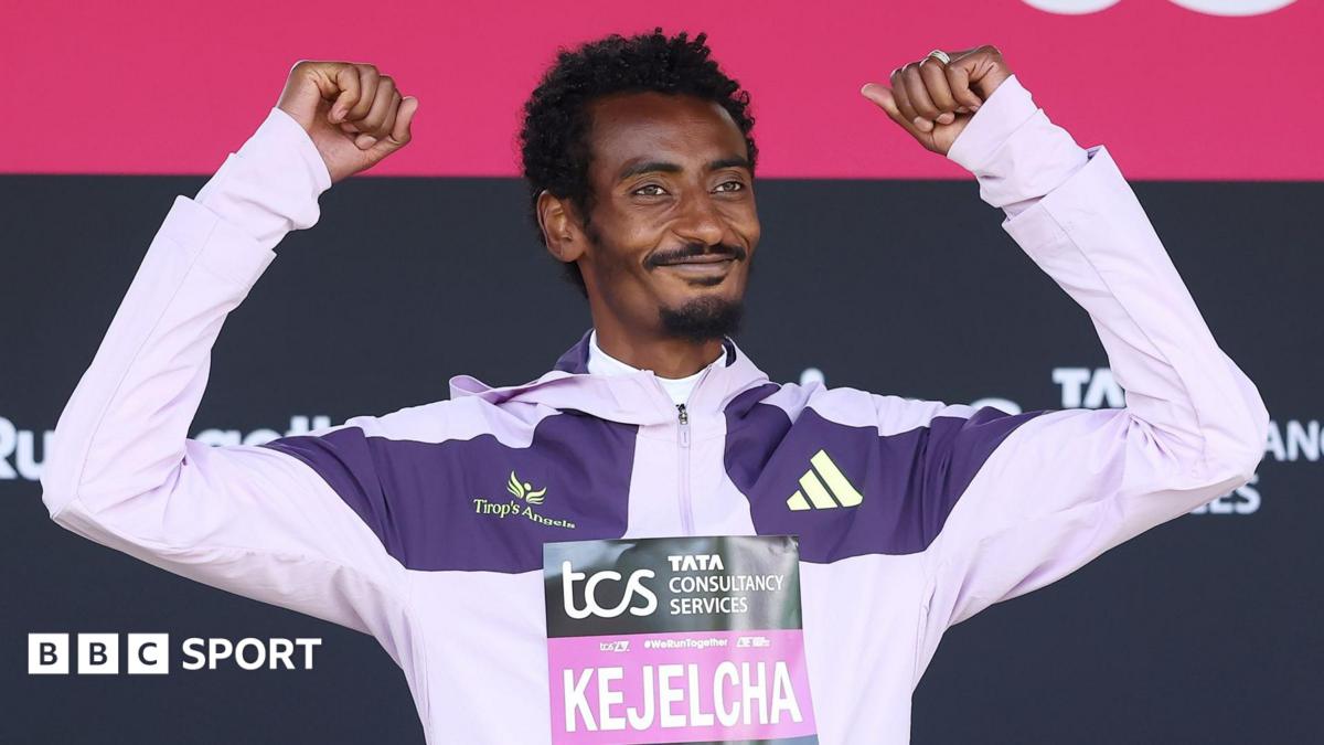 يوفيم كيجلتشا من إثيوبيا يحطم الرقم القياسي العالمي في نصف الماراثون للرجال